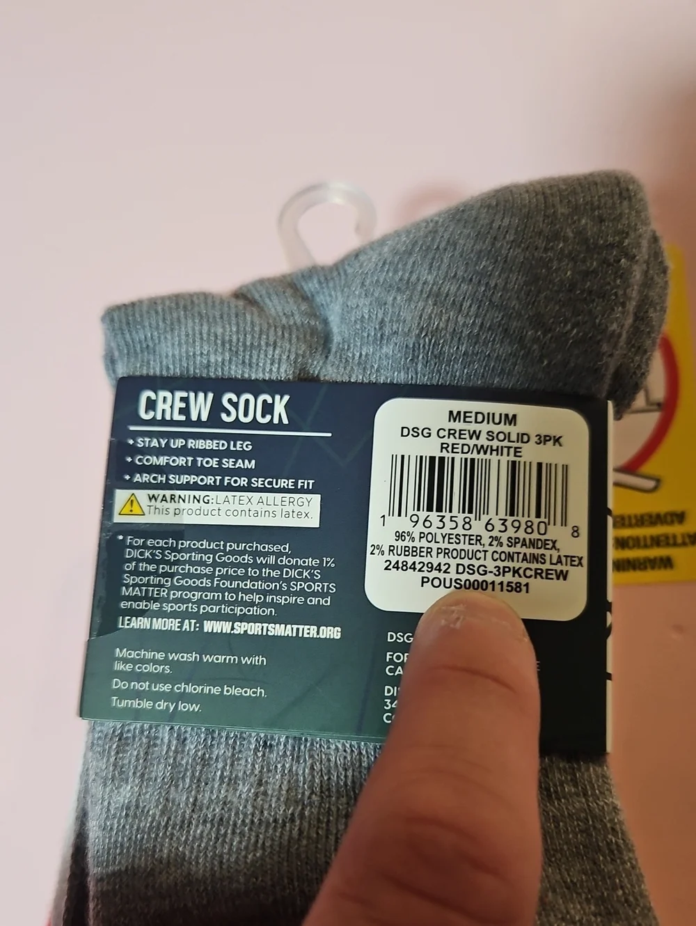 DSG ADULT UNISEX CREW SOCKS: RED/WHITE/GRAY: NWT: M MENS 4-8 WOMENS 5-10